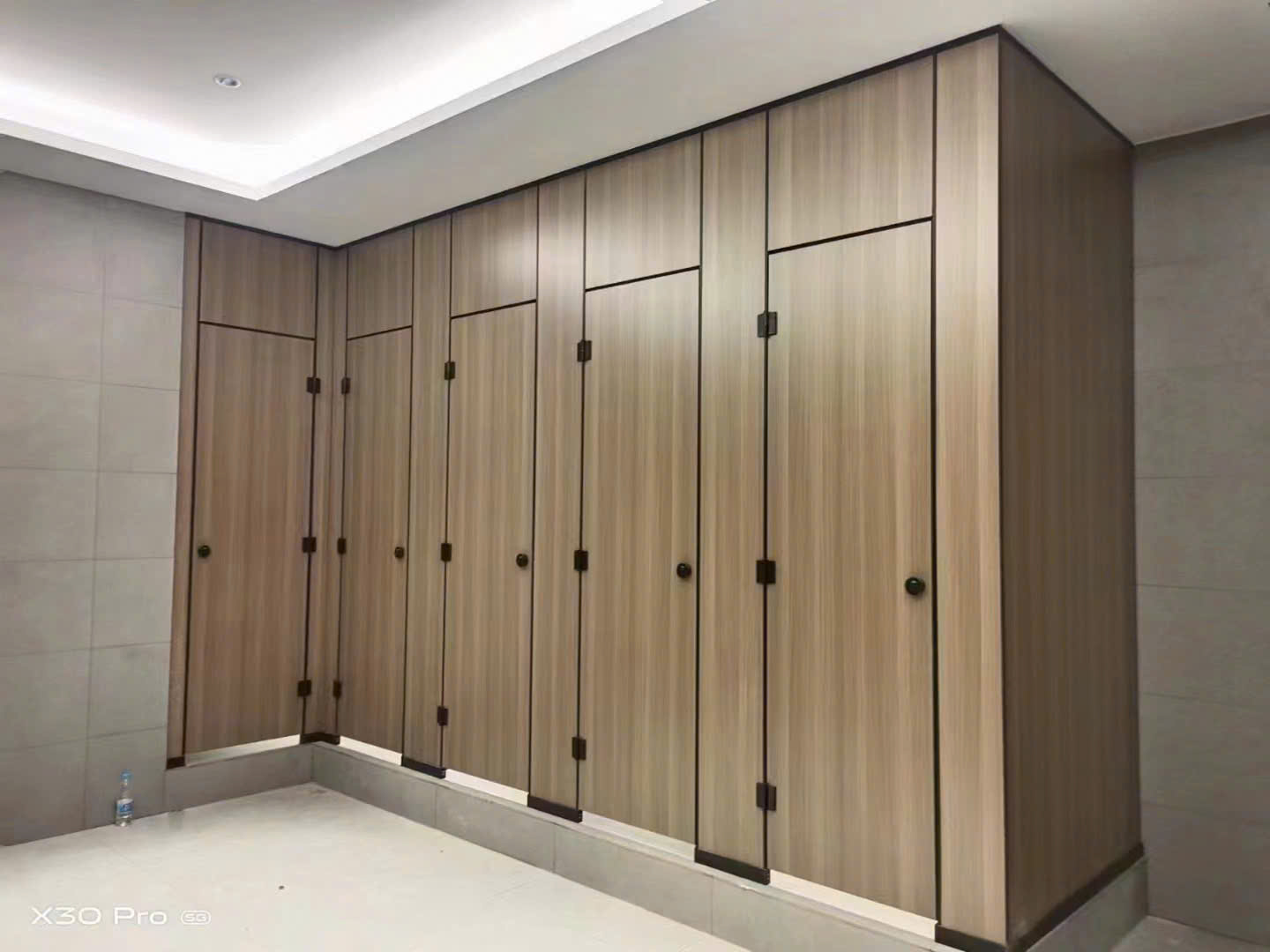 Vách Compact HPL Có Thân Thiện Với Môi Trường Không?