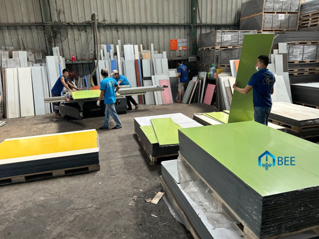 Checklist Trước Khi Mua Vách Ngăn Compact Cho Công Trình: Hướng Dẫn Chi Tiết Từ MBEE